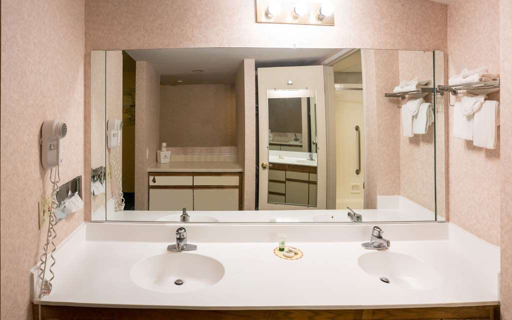 San Bernardino Inn & Suites 部屋 写真