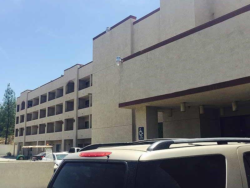 San Bernardino Inn & Suites エクステリア 写真